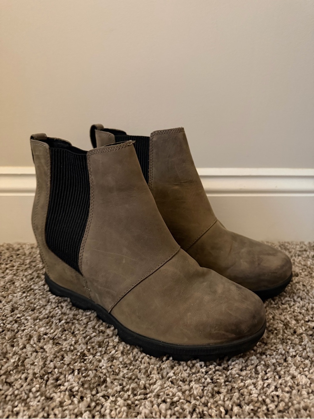 Sorel Women's Taupe Chelsea Wedged Ankle Boots